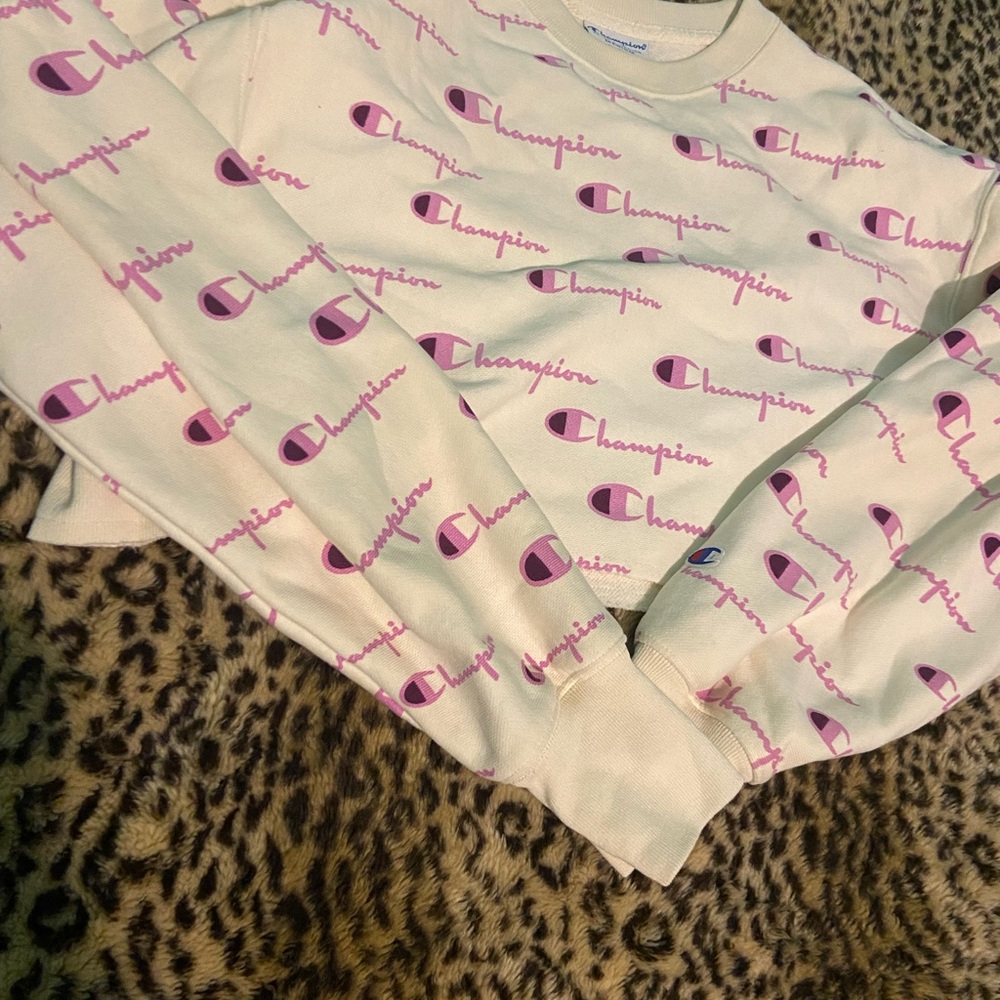 Champion Cream and Pink Sweatshirt